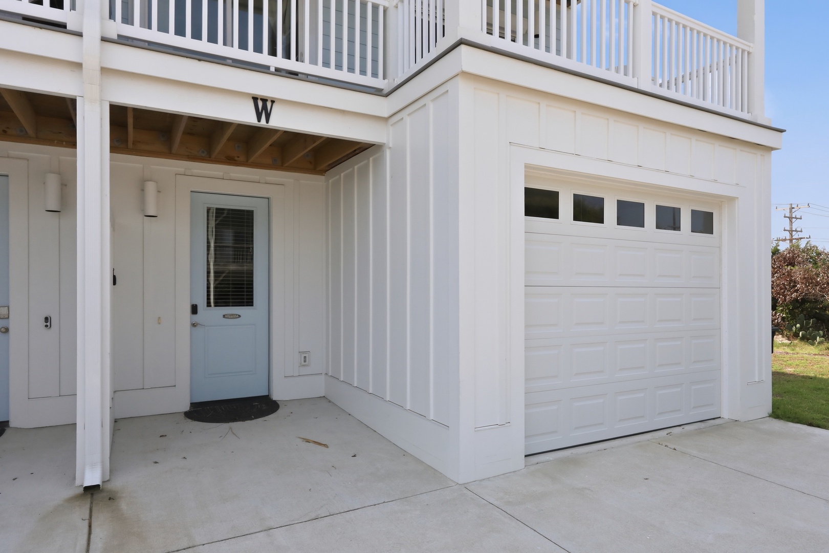 Emerality | Front Entrance