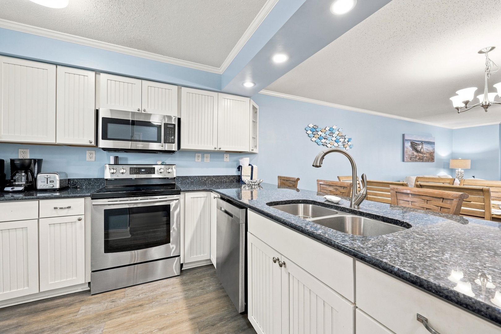 Summer Winds B-233 | Kitchen