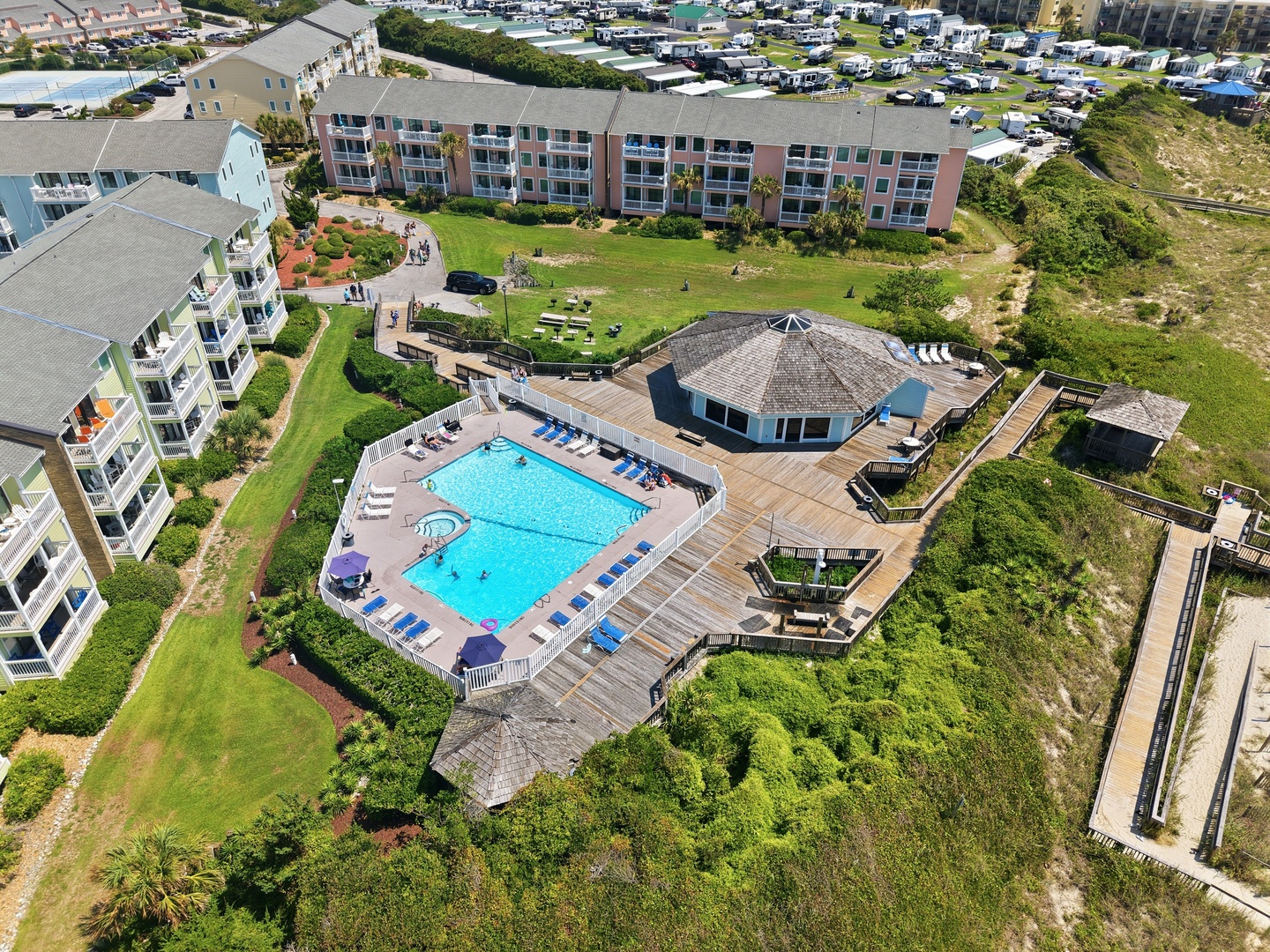 Oma’s Emerald Retreat | Oceanfront Community and Pool