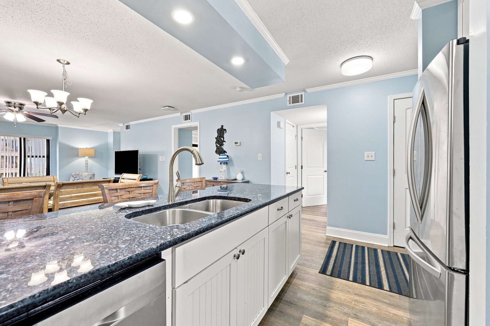 Summer Winds B-233 | Kitchen