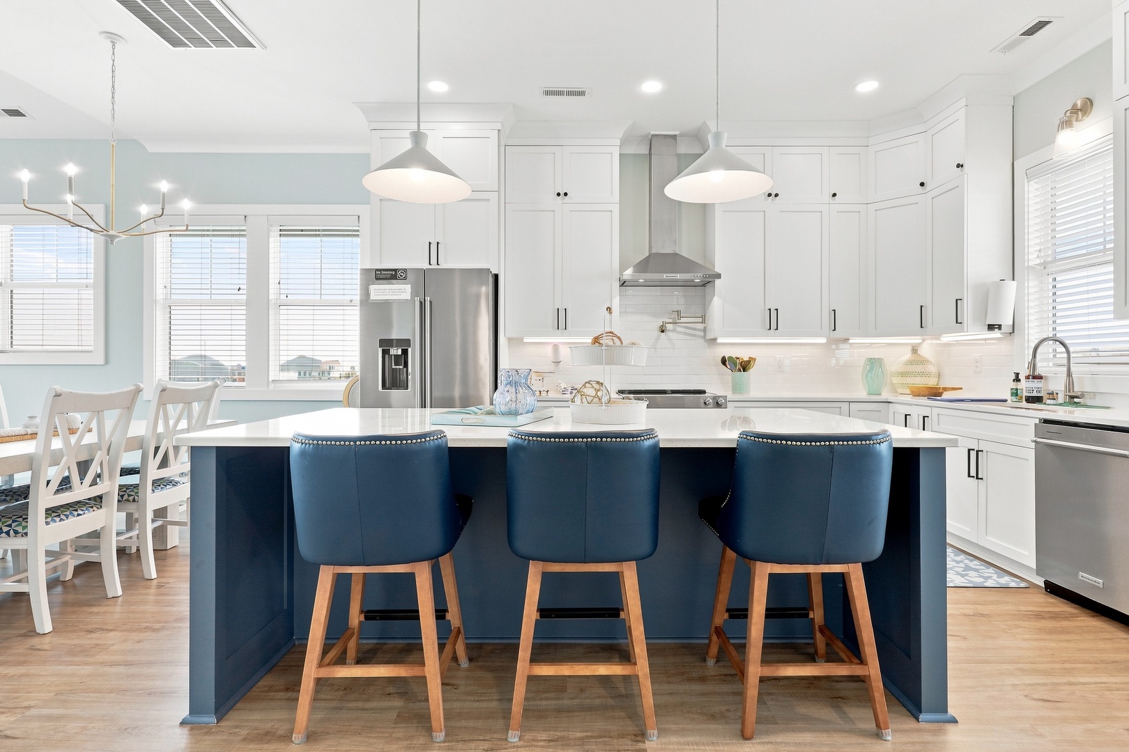 Emerality | Top Level Kitchen