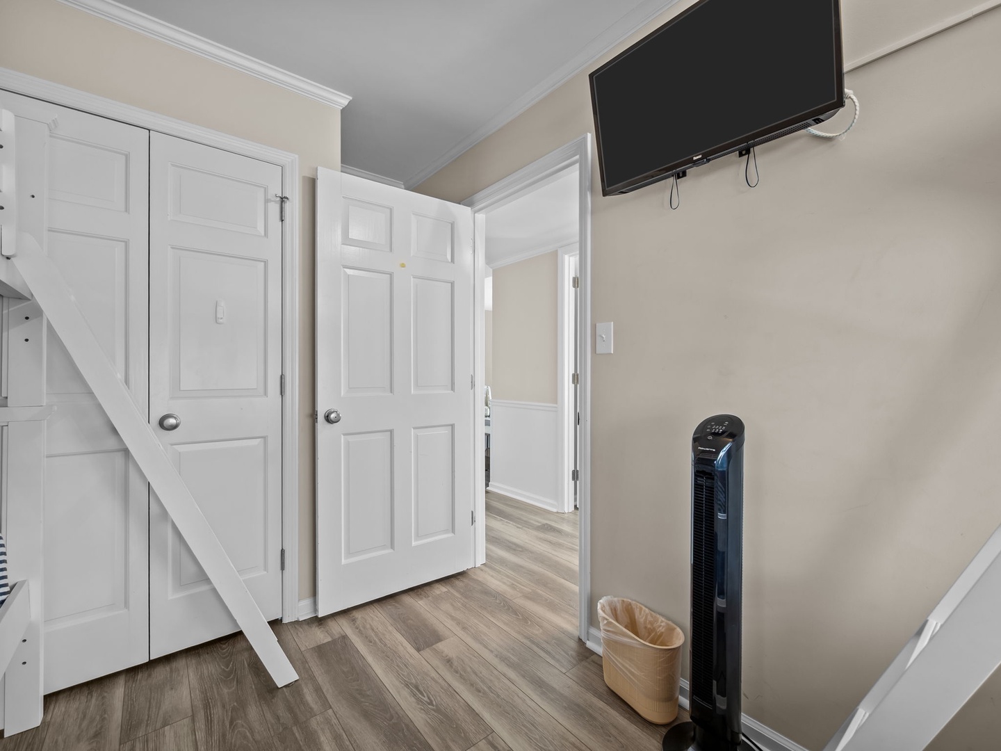Your spacious hallway connects all areas, with ample storage and entertainment for relaxing evenings.