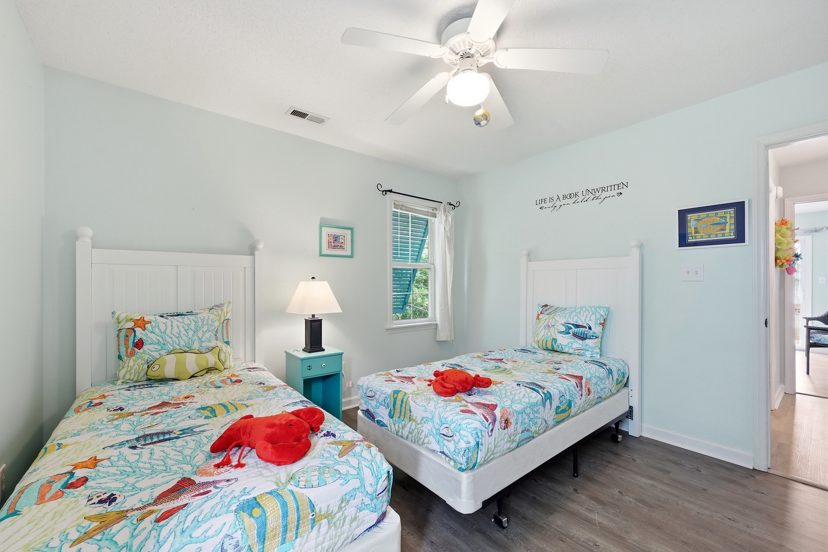 Ospreys Nest | Top Floor Bedroom with Two Twin Beds