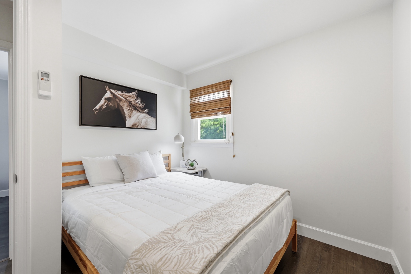 Dolphin Reach Down | Bedroom 2