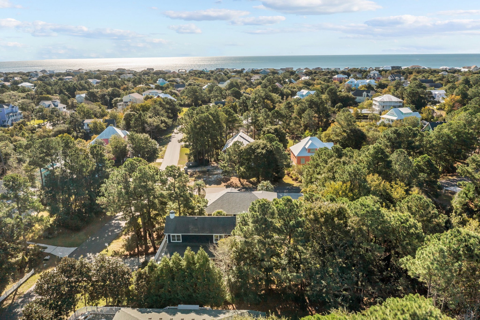 Neighborhood Facing the Ocean!