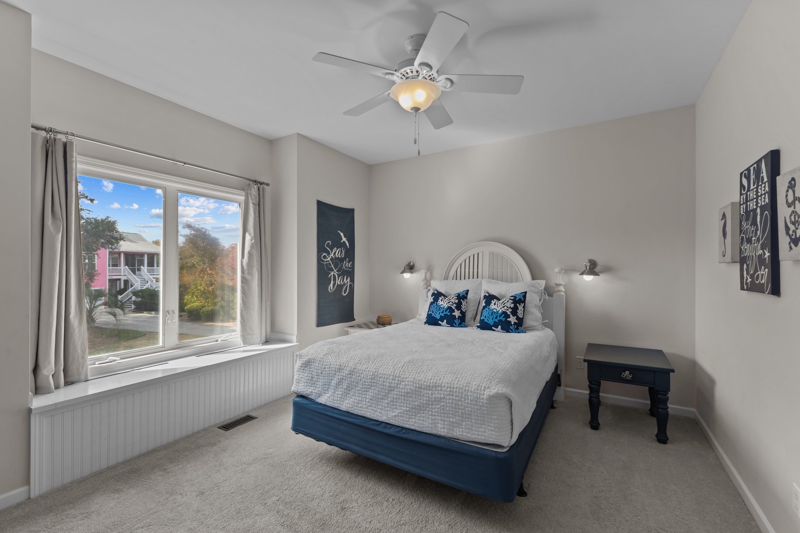 Mid-Floor Queen Room