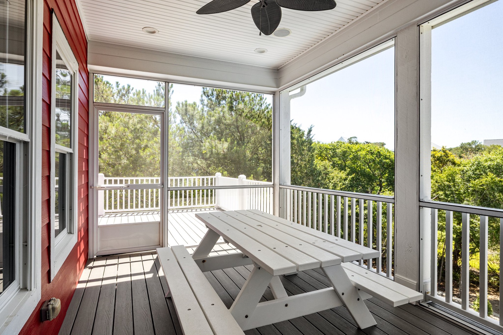 3rd Floor Screen Porch
