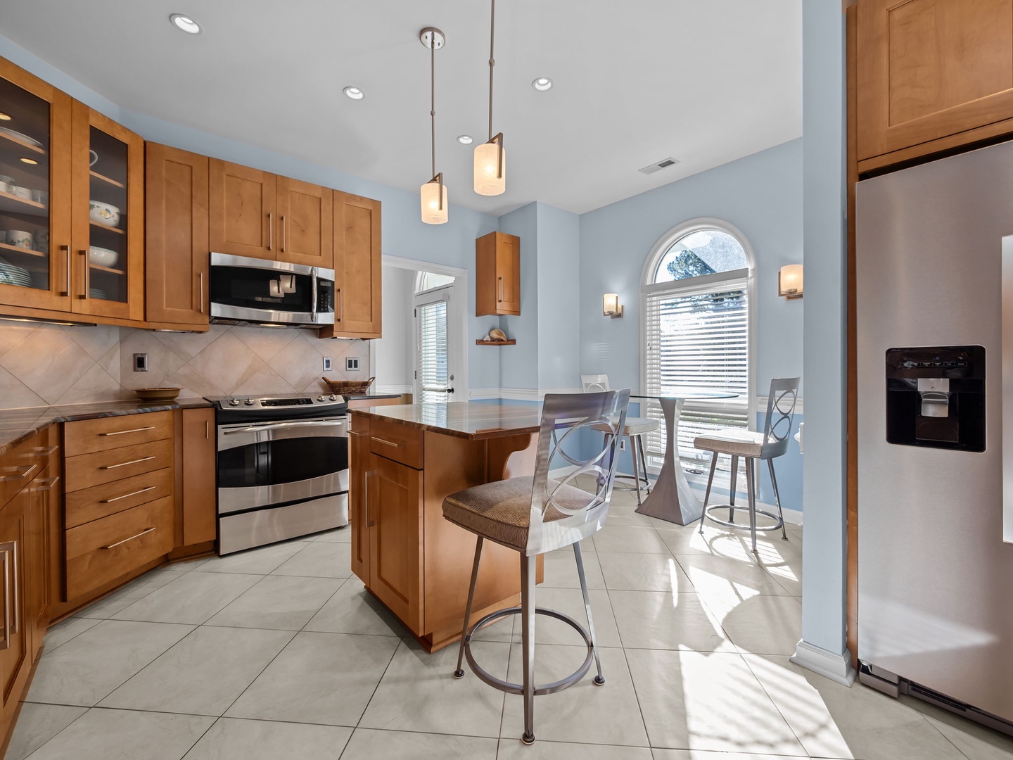 Kitchen and Breakfast Nook!