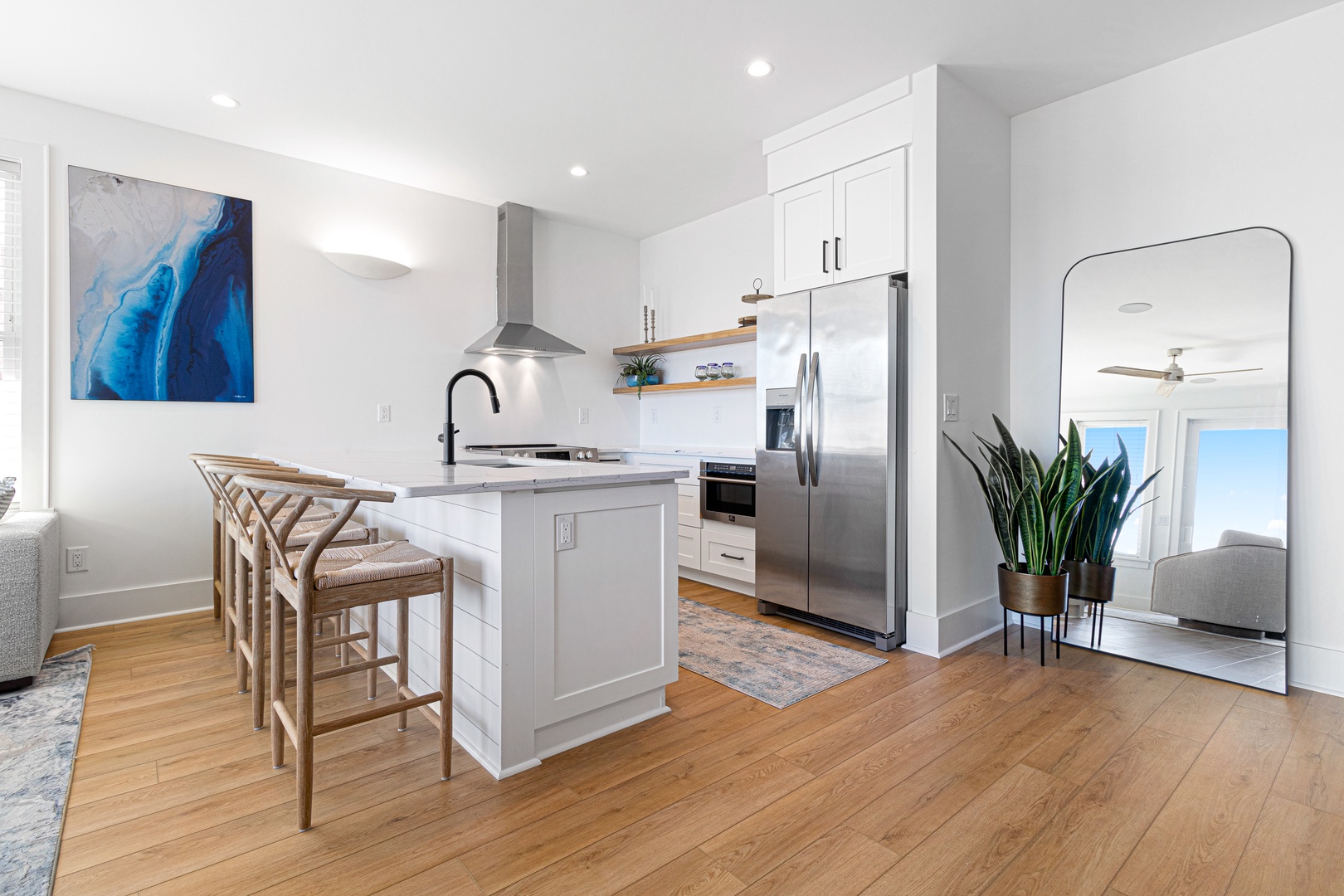 Sea Spray West | Kitchen Island Seating