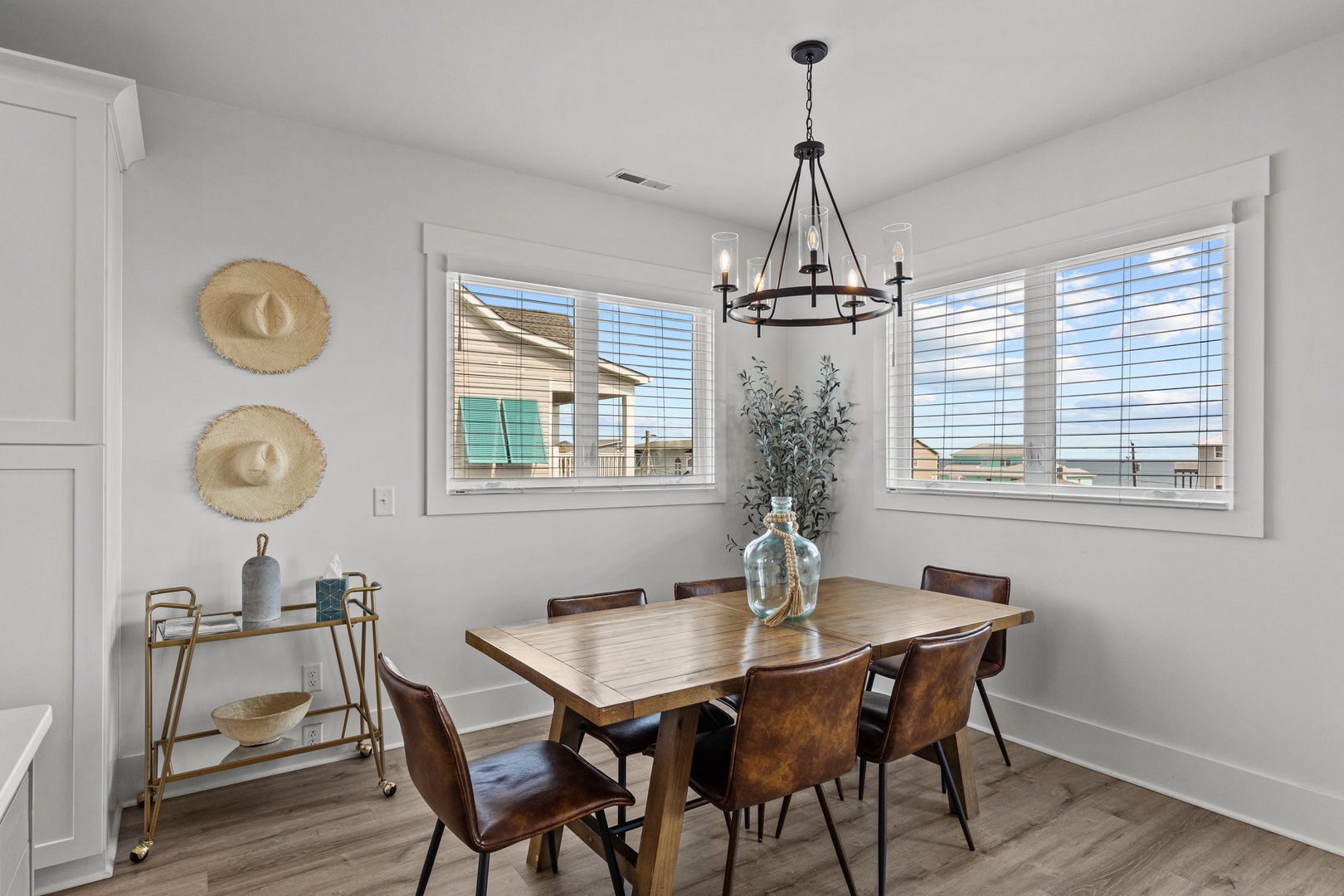 Waverlie's Watch | Dining Area