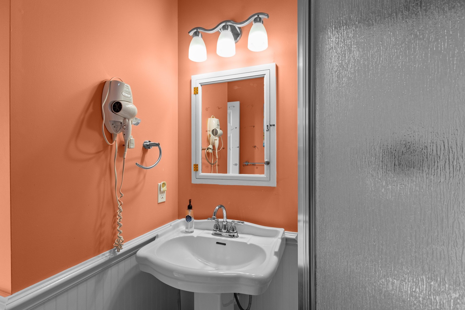 Top Floor Hallway Bathroom