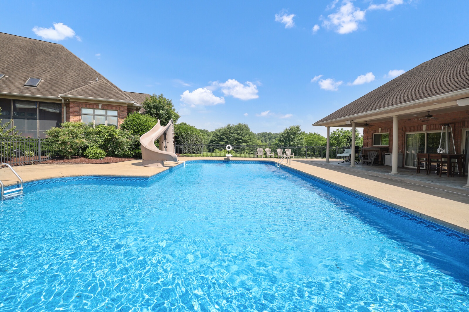 MC Pool House - 3