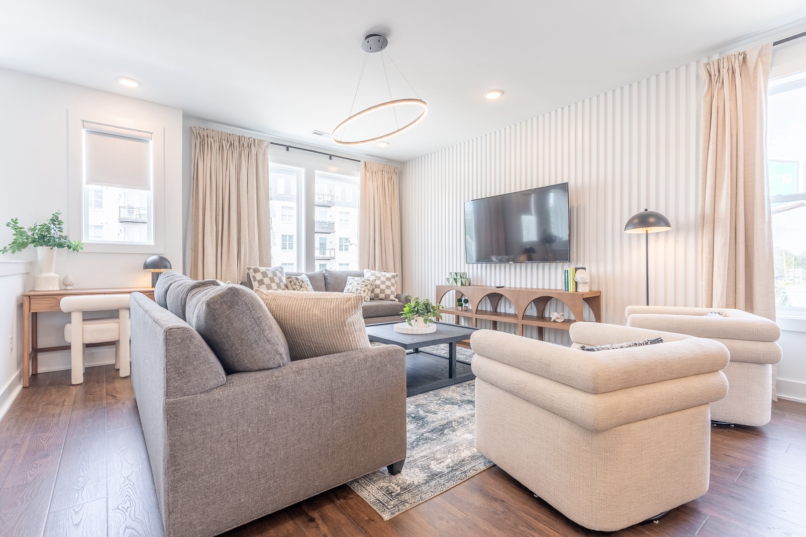 Julian - Living Area