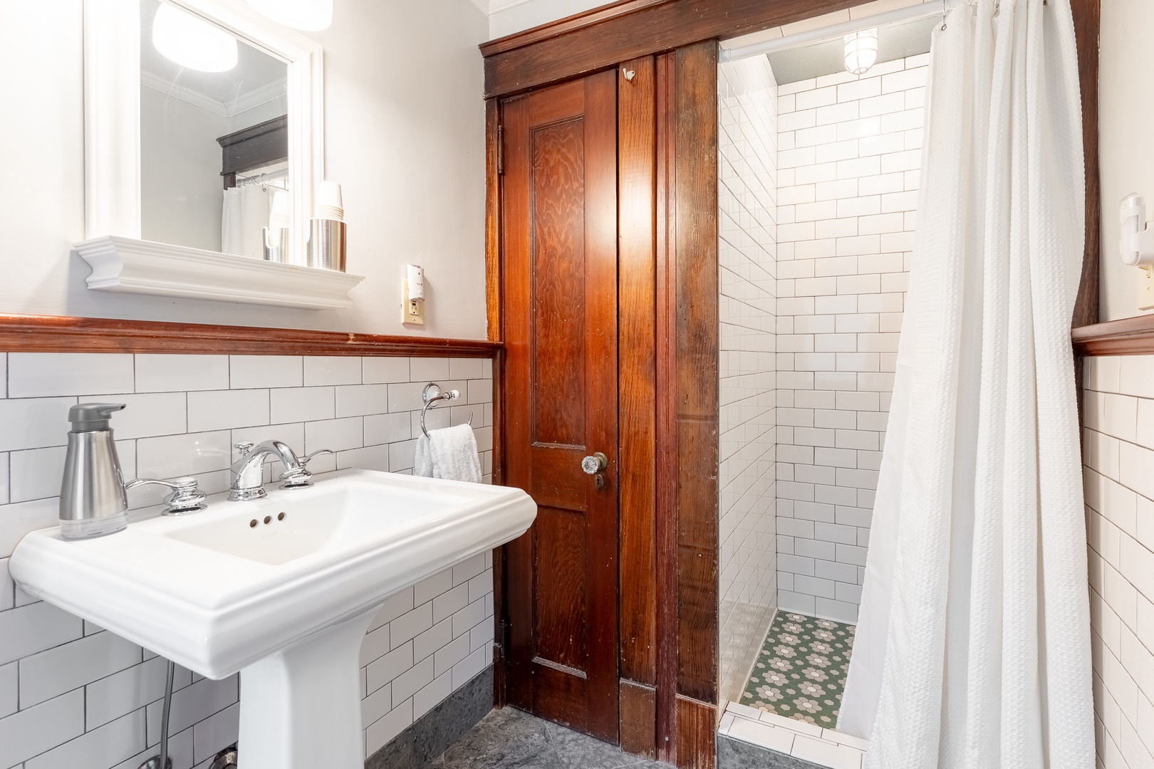 The Shelby Suite (LG) - 3