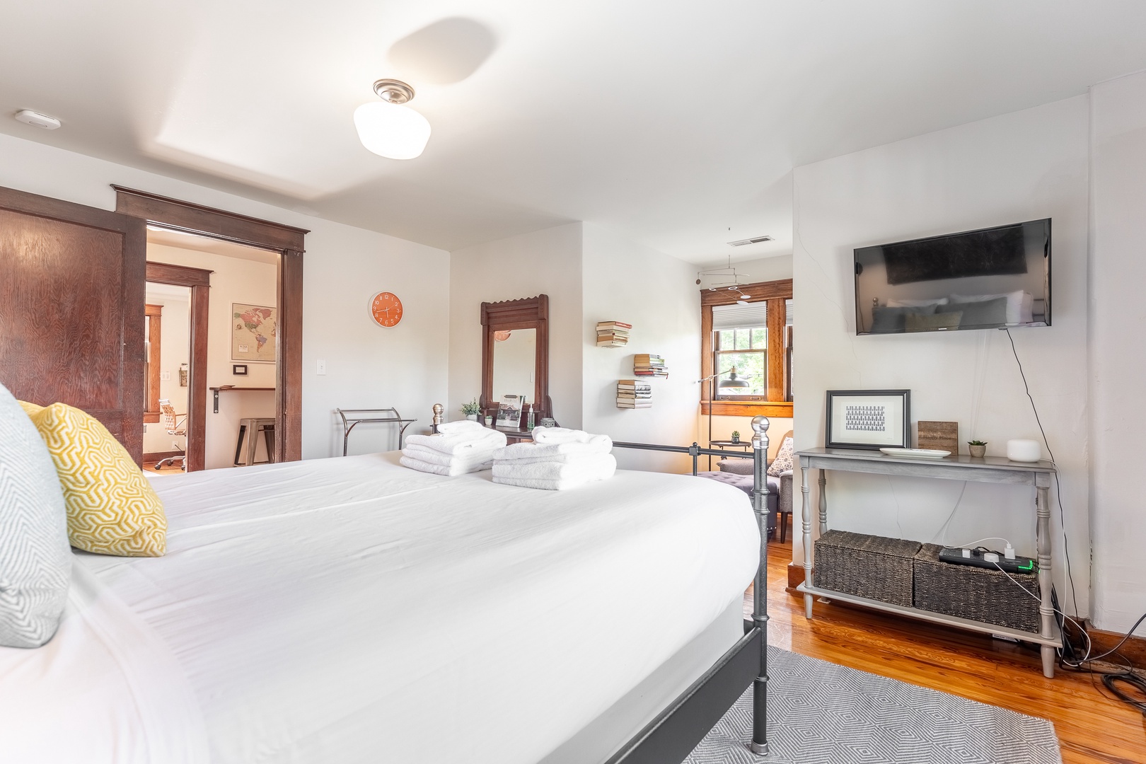 The Shelby Suite (LG) - 11