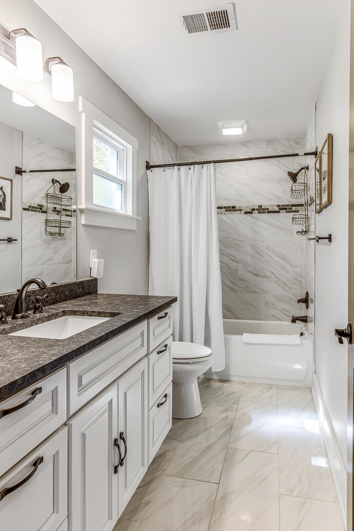 The Tinley Cottage-021-006-16-MLS_Size