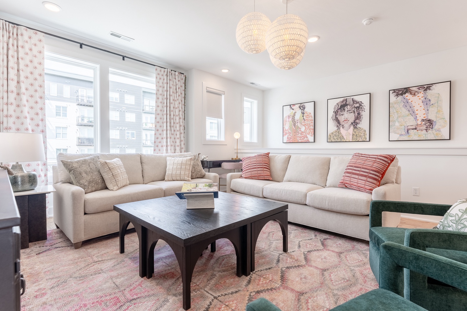 Jocelyn - Living Area