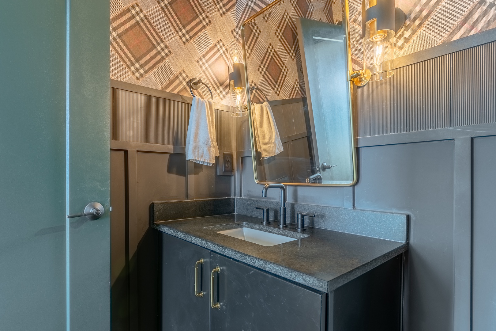 Julian - Half Bathroom