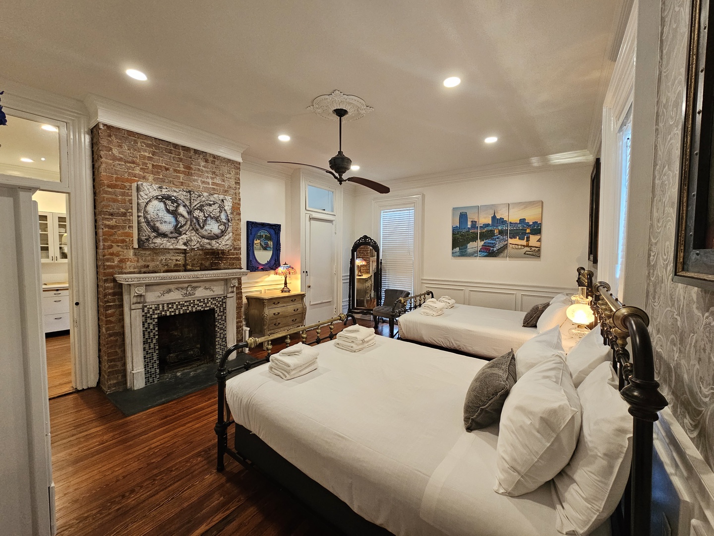 Market Street House  - Large Bedroom