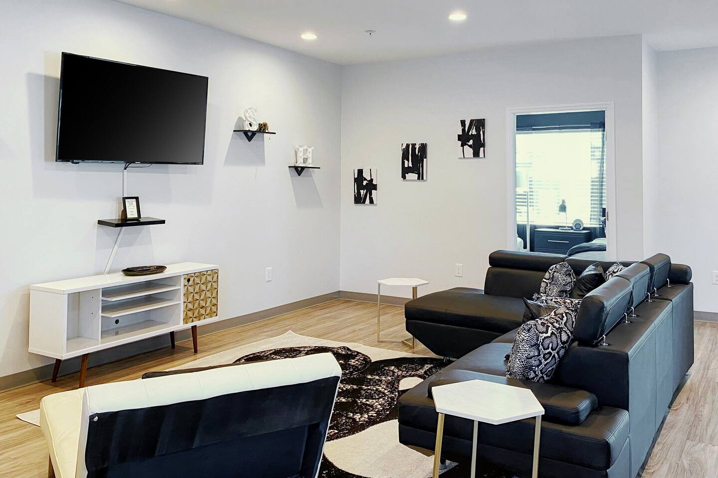 Ring of Fire Retreat Living room