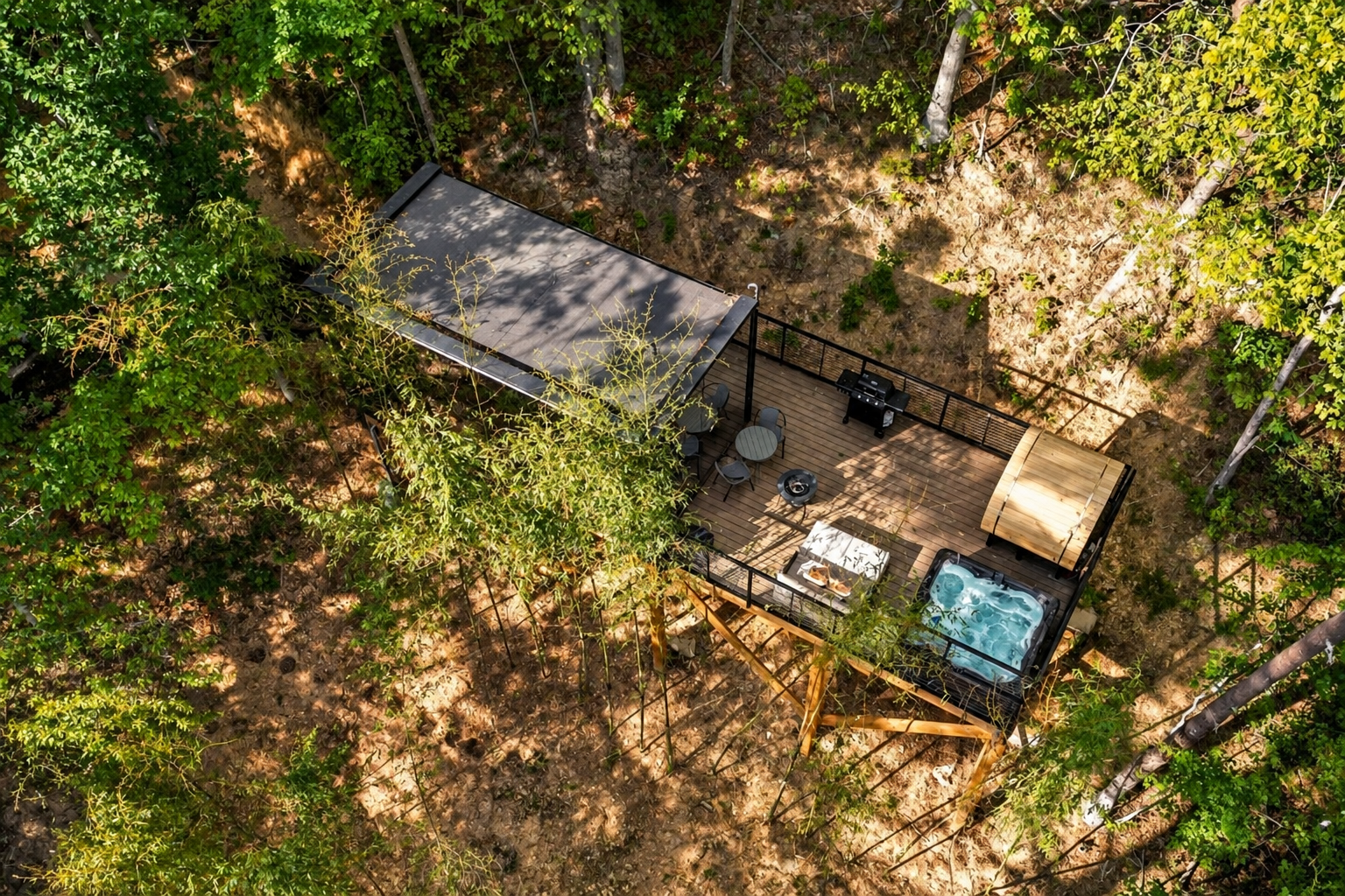 Sauna, Hot Tub, Deck area