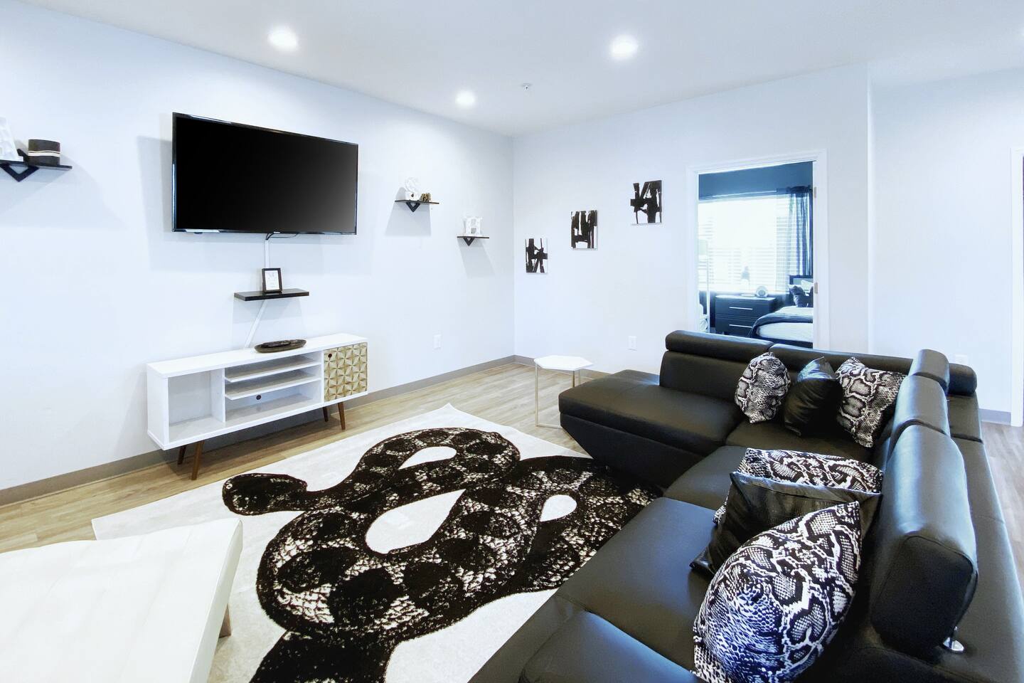 Ring of Fire Retreat Living room