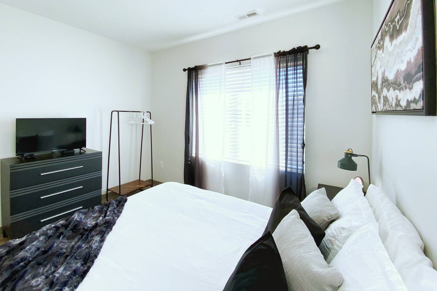 Ring of Fire Retreat Bedroom 4