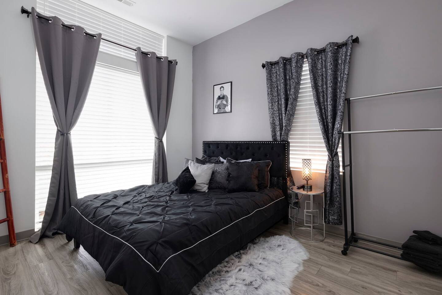 Legends Lounge Bedroom 1