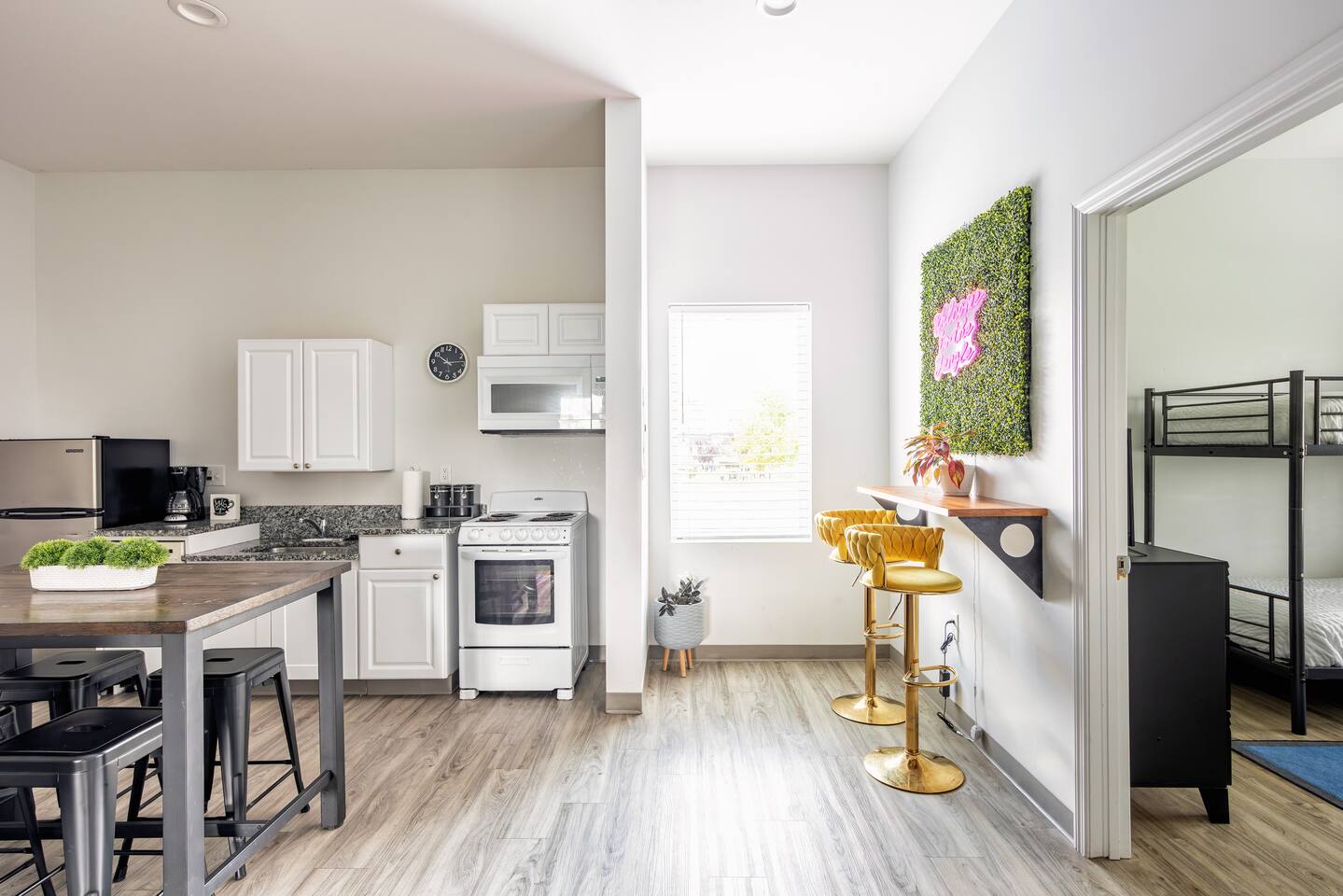 Tropical Hideaway Dining Area