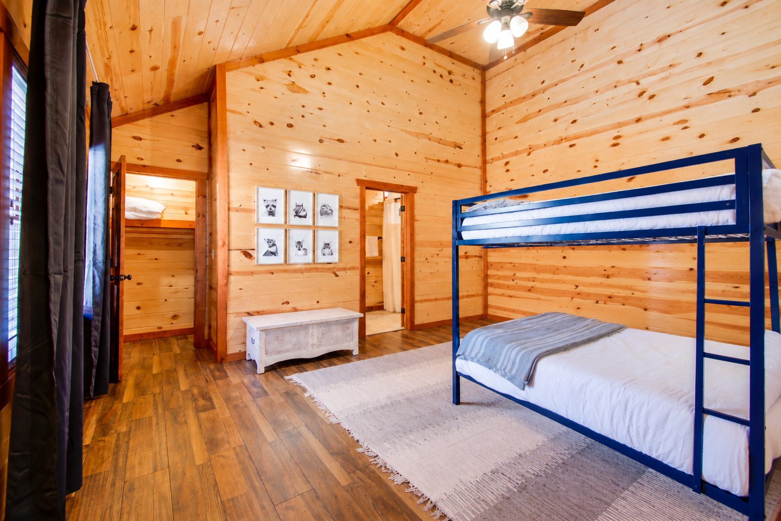 Bedroom 5 - 1 Bunk Bed with Twin Size Bed ( Sleeps 2 )