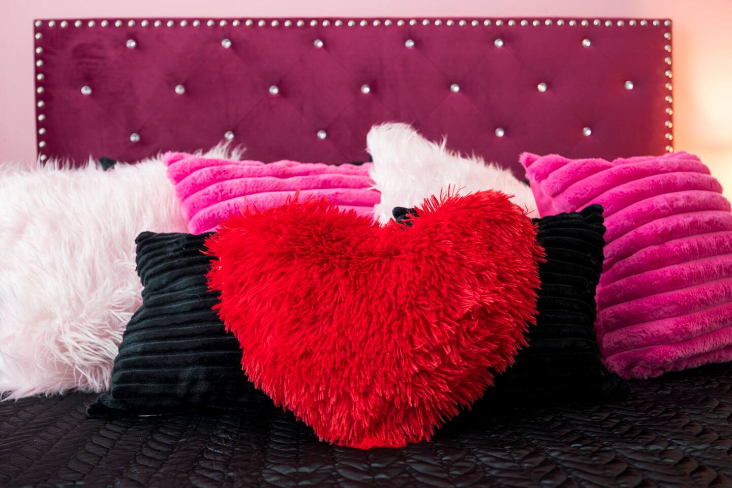 Legends Lounge Bedroom 2