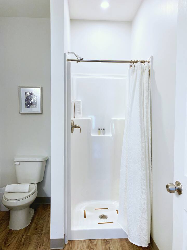 Ring of Fire Retreat Bathroom 2