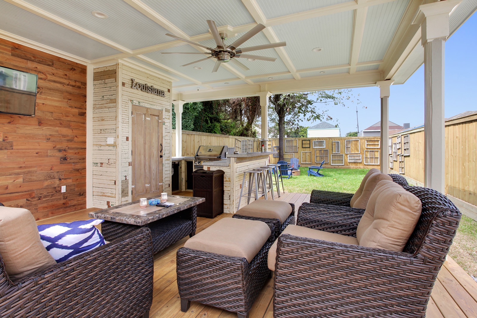 Outdoor kitchen