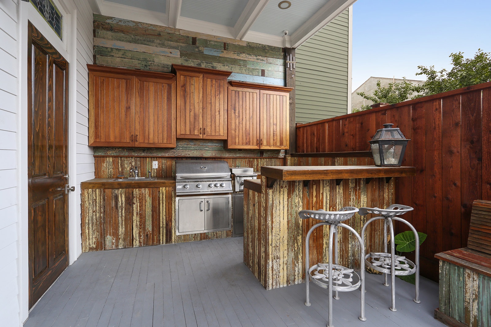 Outdoor Kitchen