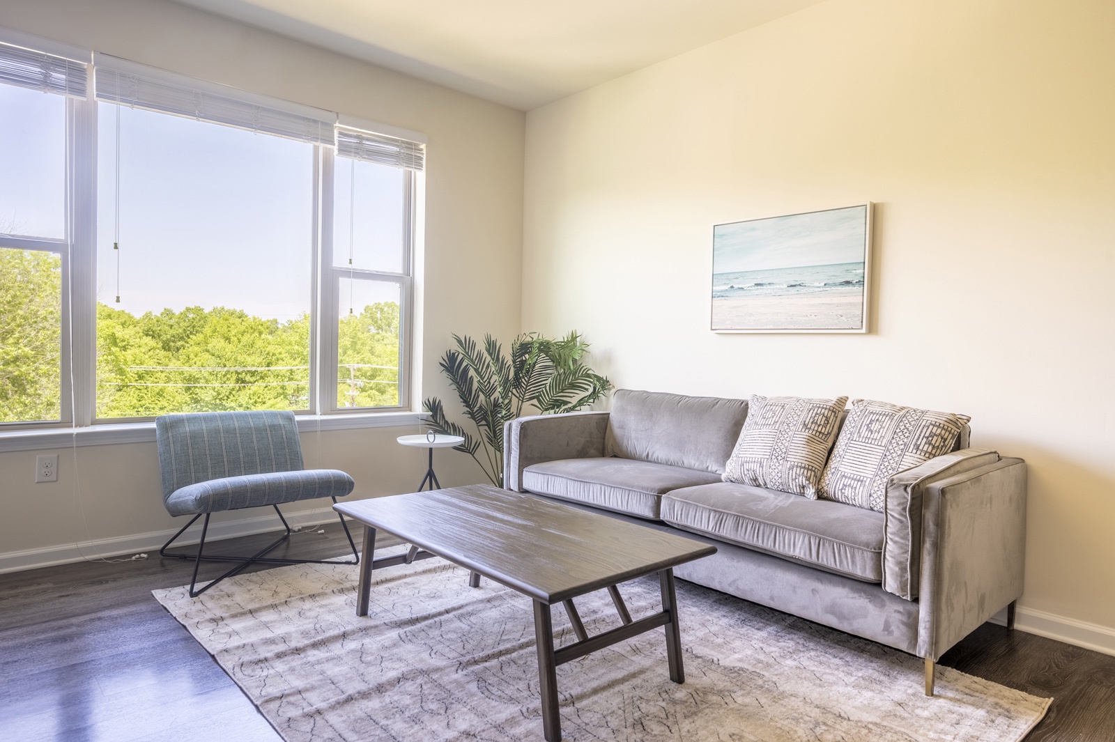 Gorgeous & Upscale 1BR w Balcony Gym and Parking