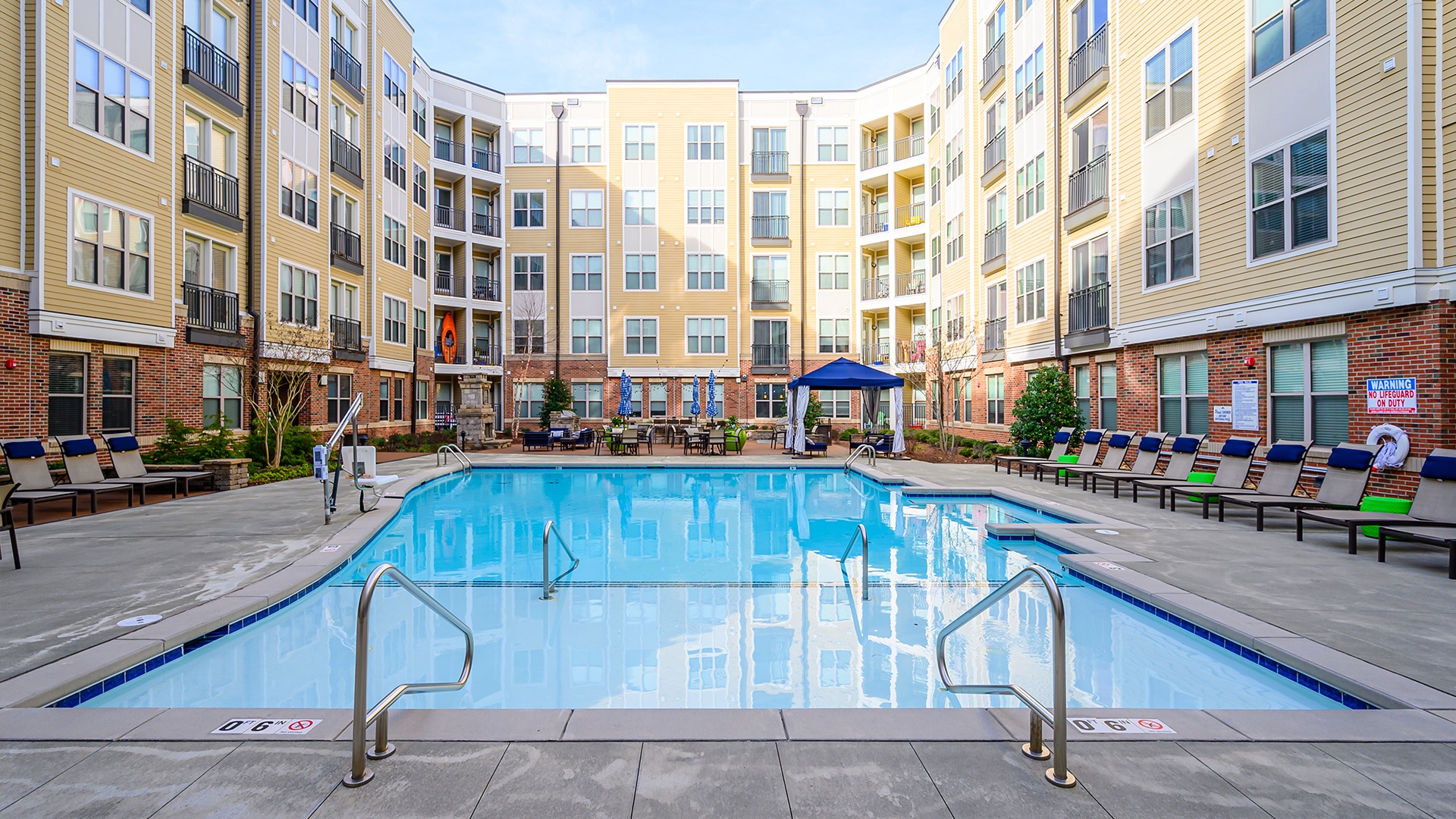Viagem Durham 2BR with Parking Gym