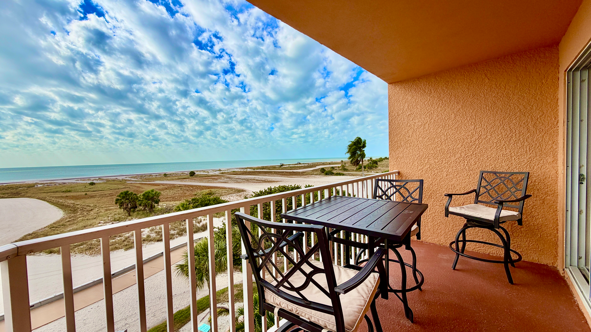 Surf Beach Room 505 Balcony View