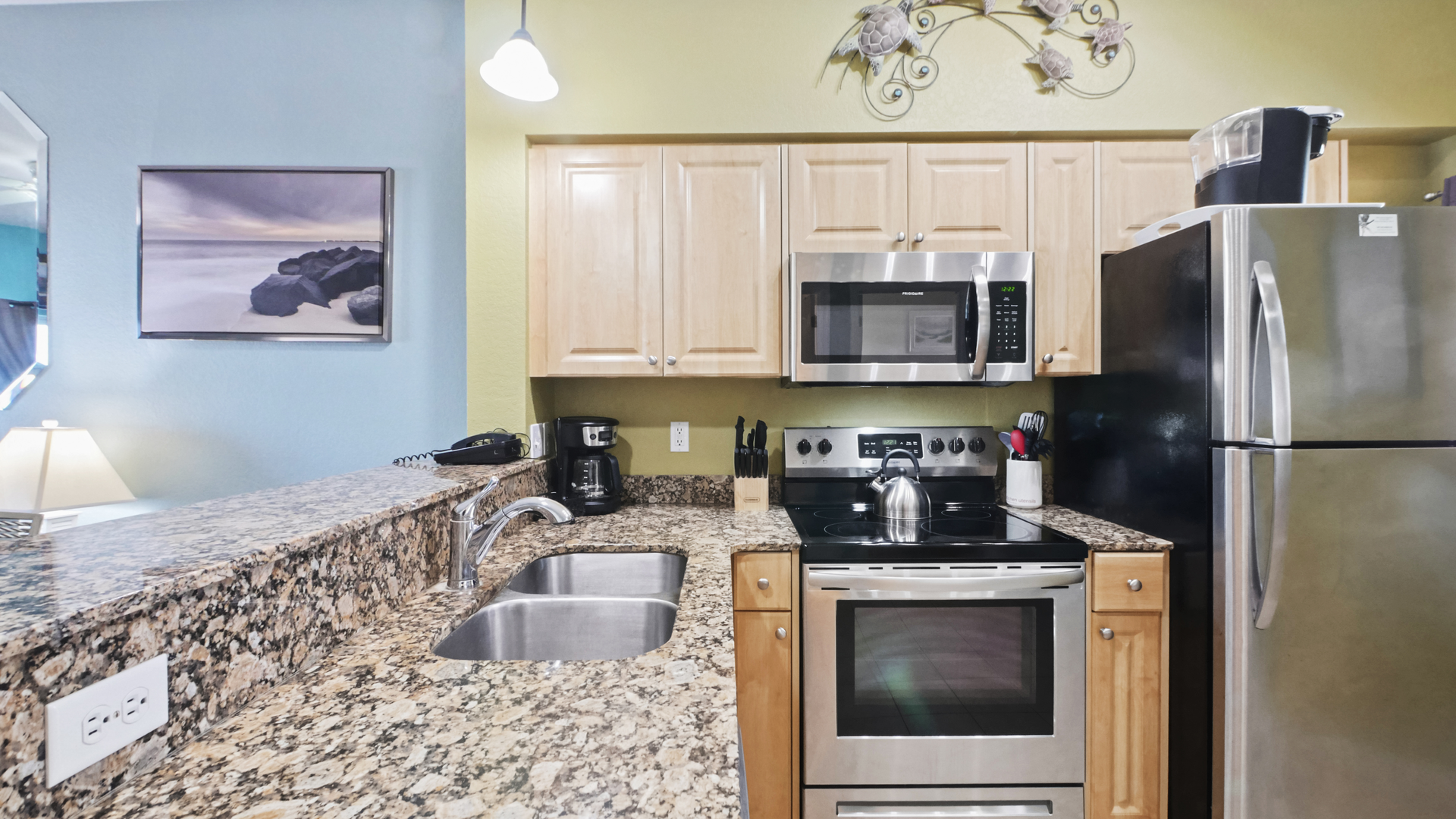 Surf Beach Room 602 Kitchen