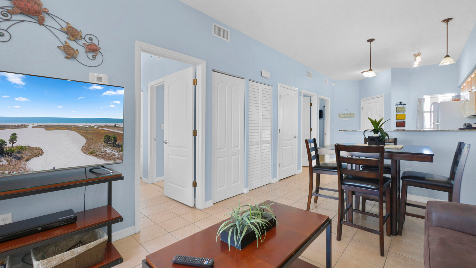 Surf Beach Room 603 Full View