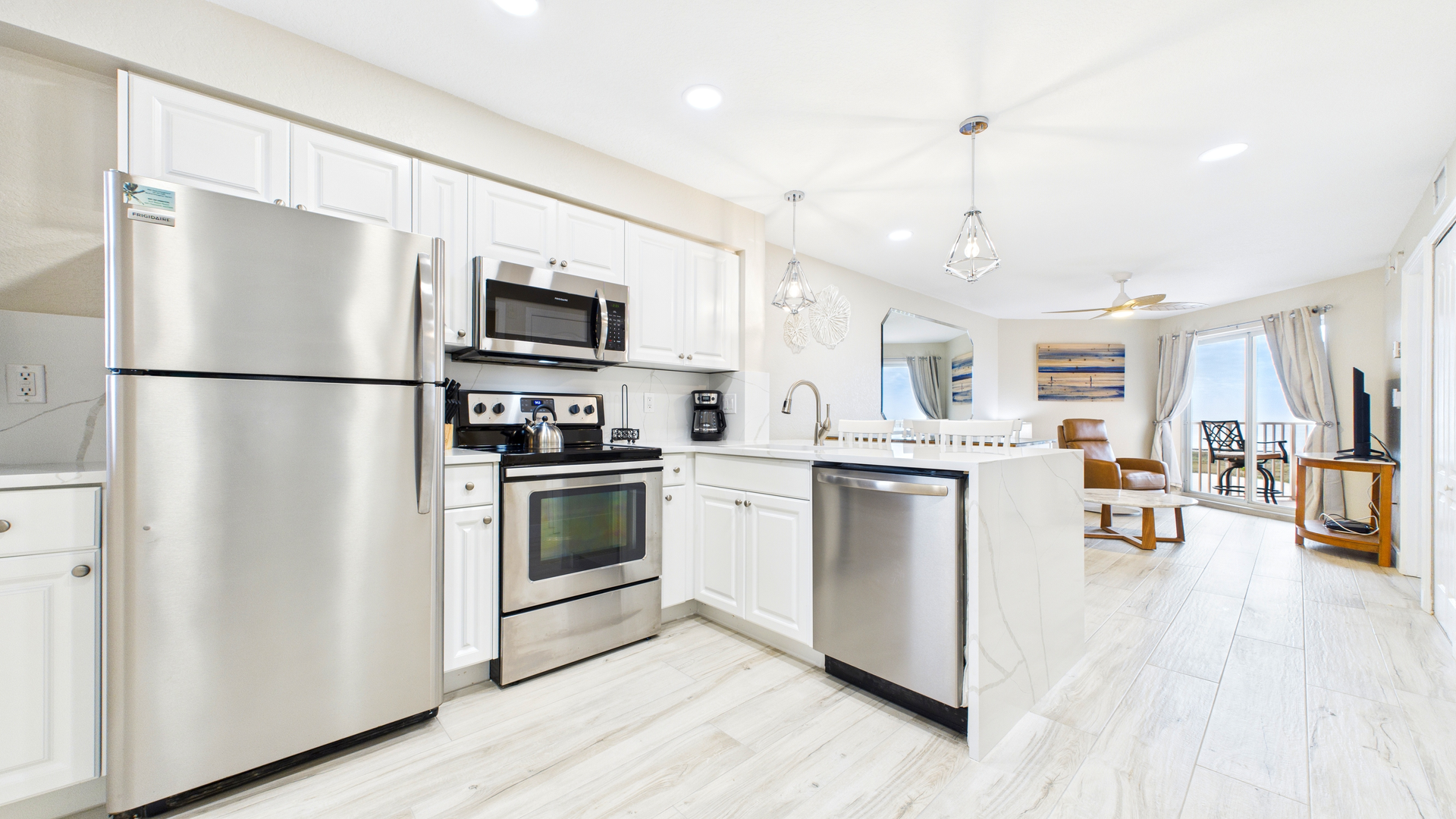 Surf Beach Room 505 Kitchen