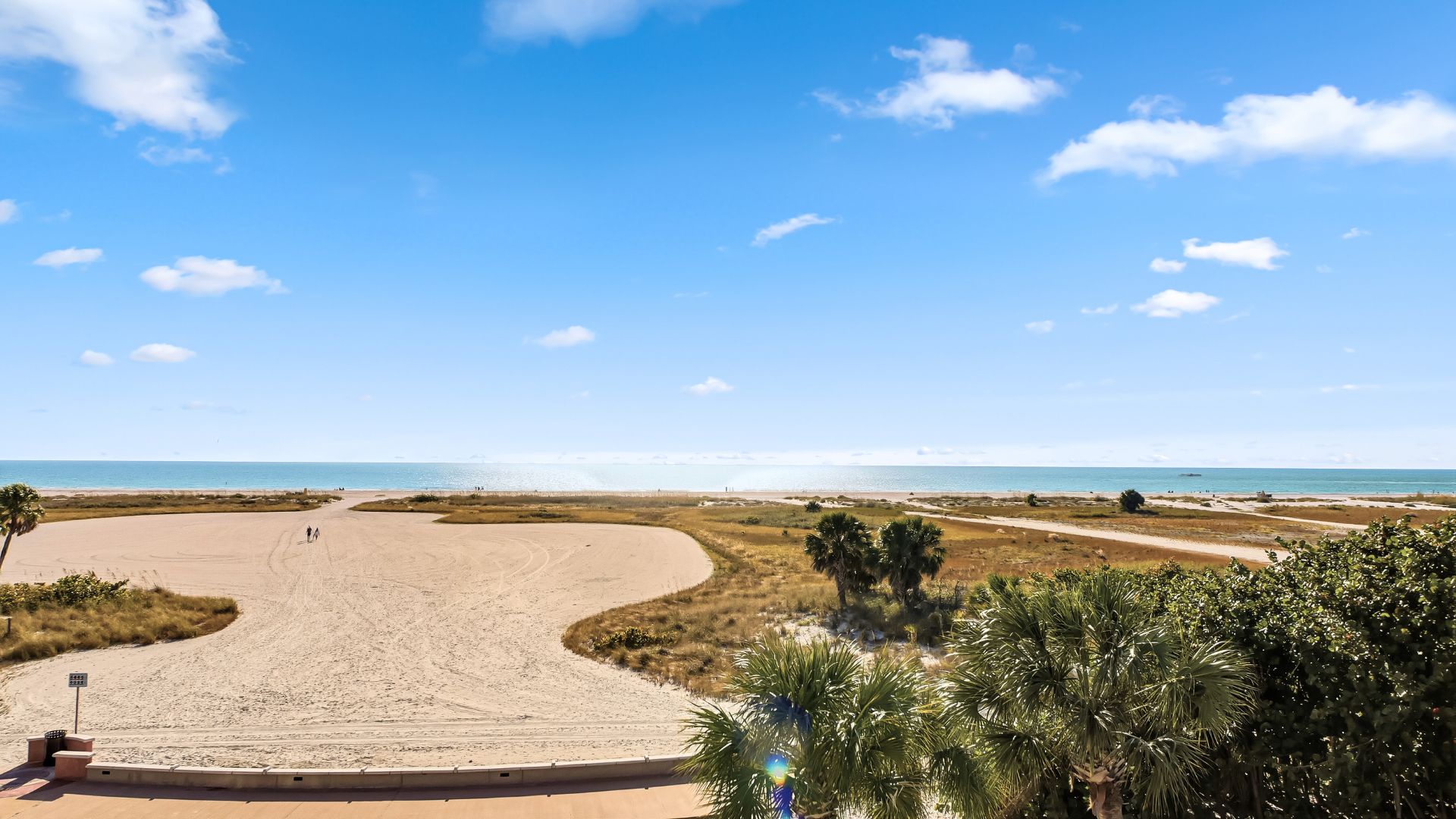 Surf Beach Room 406 Balcony View