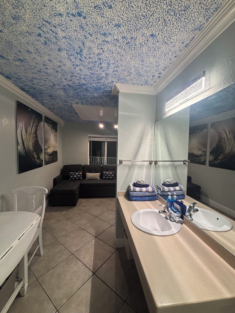 425 Vanity