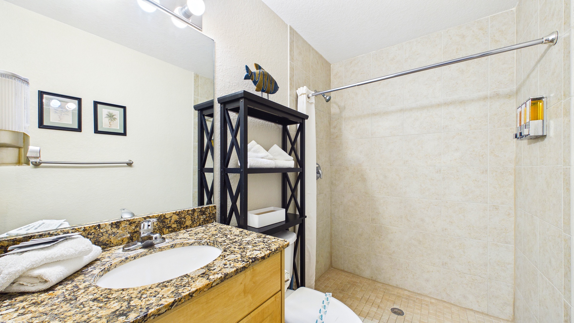 SurfBeach605GuestBathroom