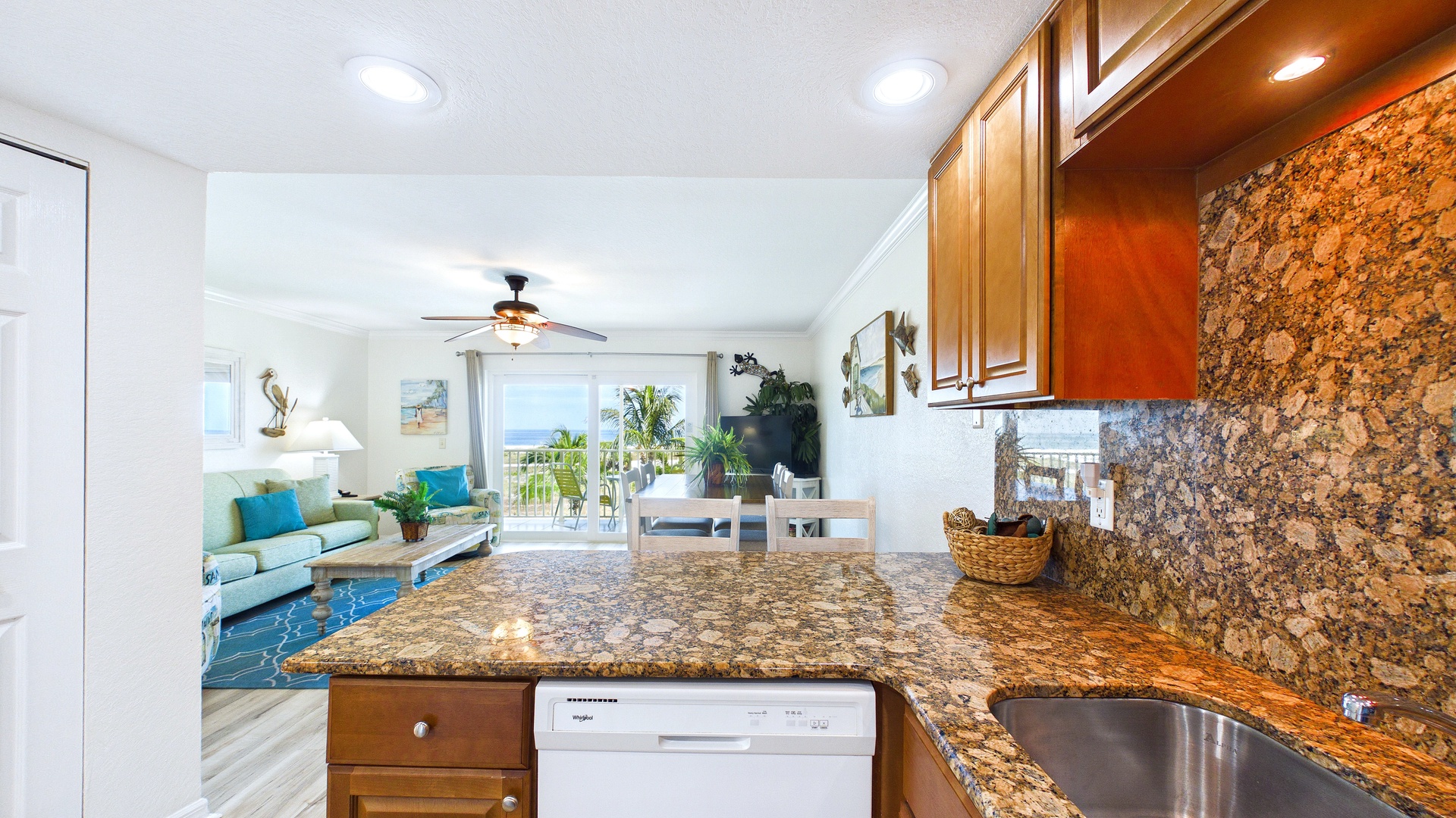 SouthBeach405Kitchen(4)