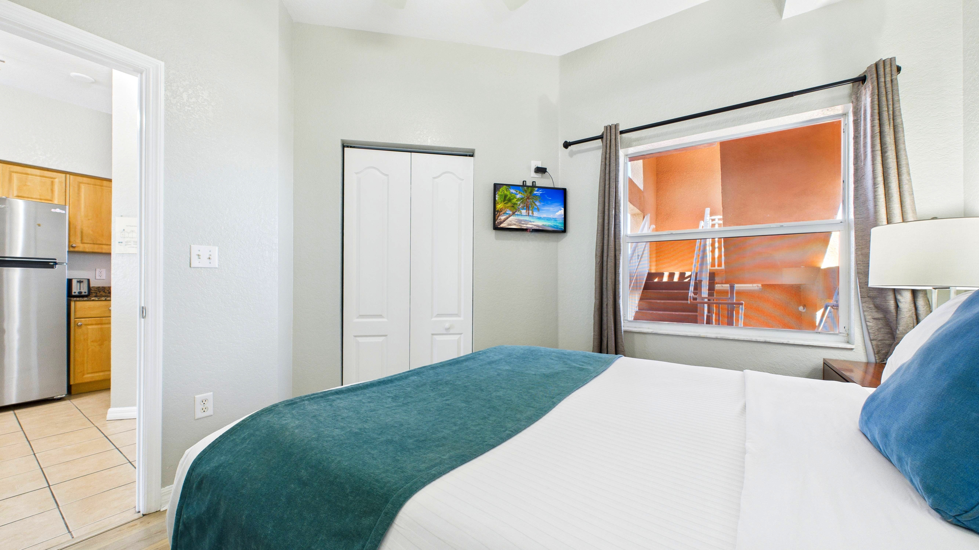 Surf Beach Room 606 Guest Bedroom