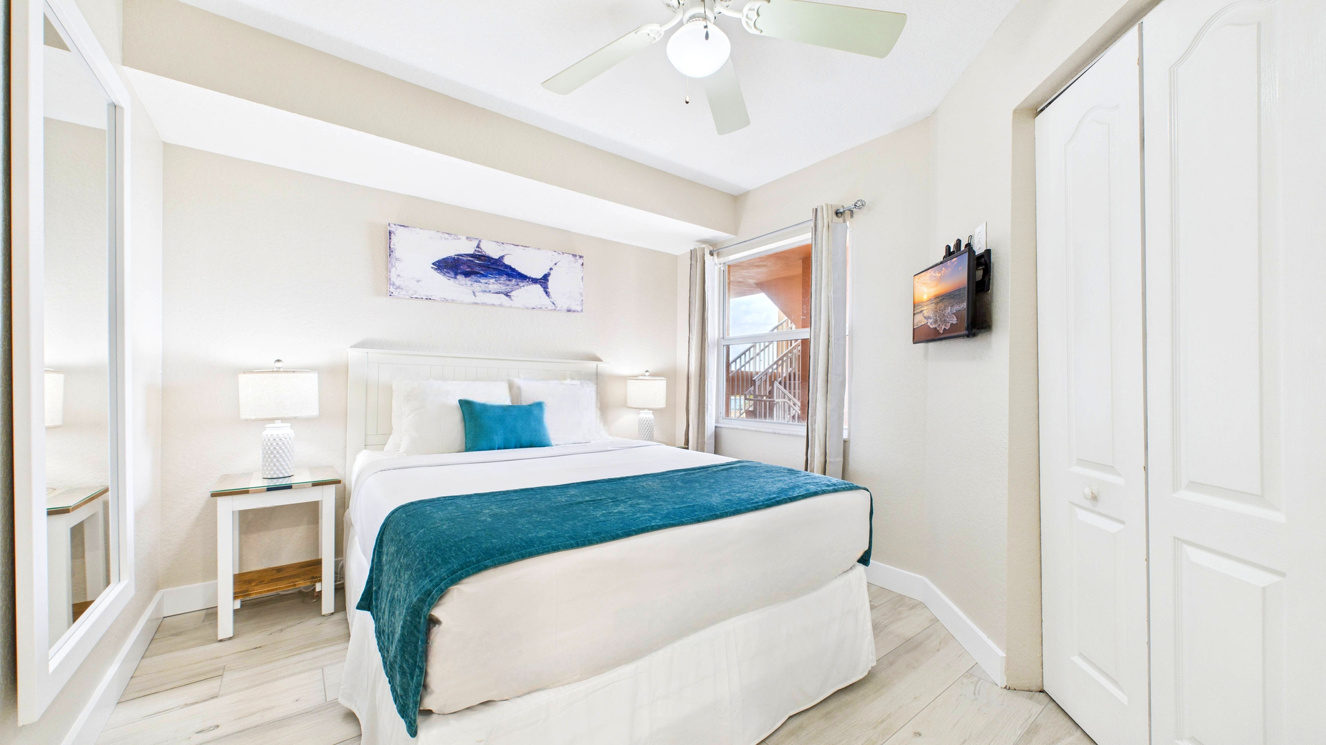 Surf Beach Room 505 Guest Bedroom (2)