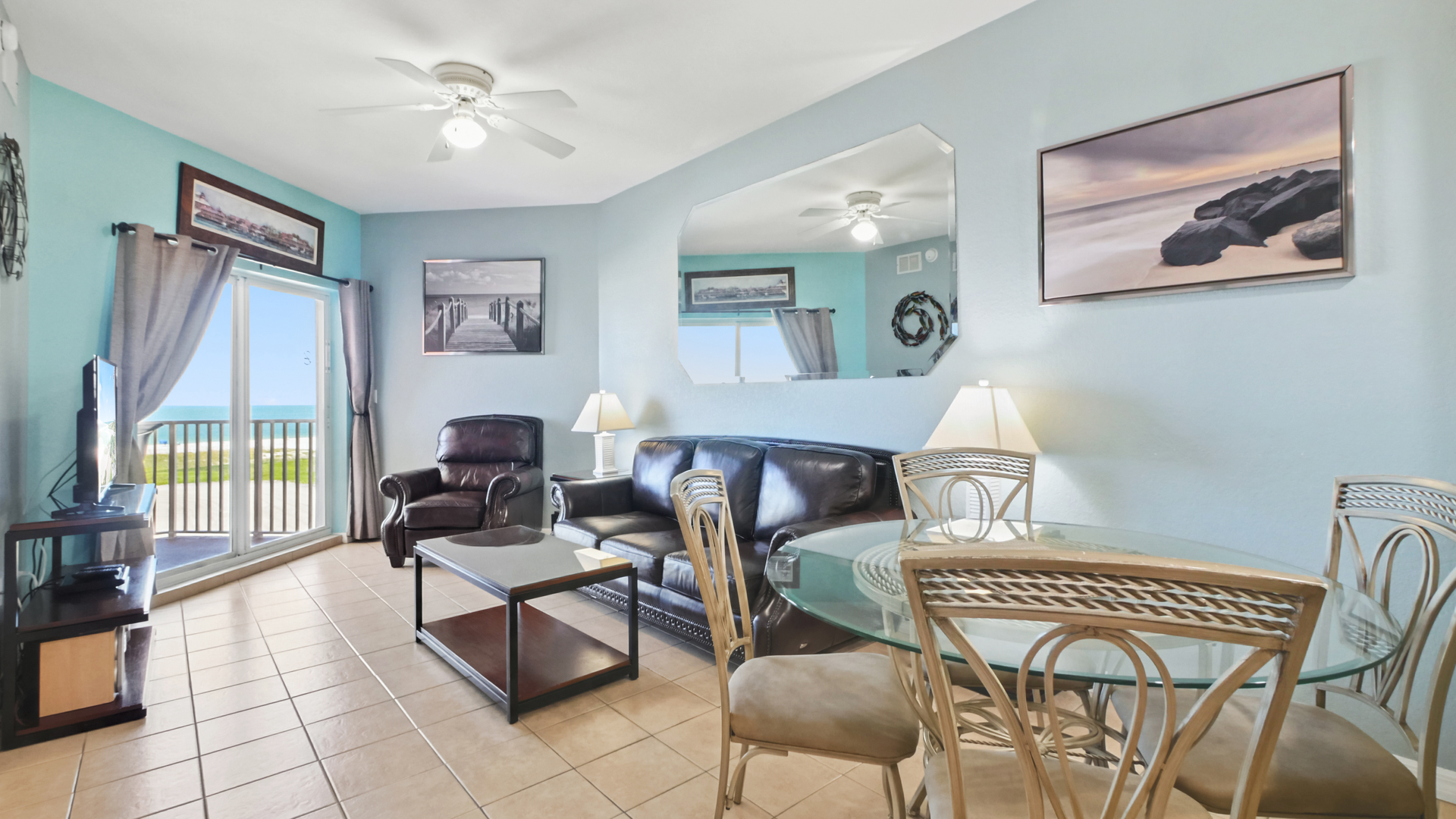 Surf Beach Room 602 Living Room