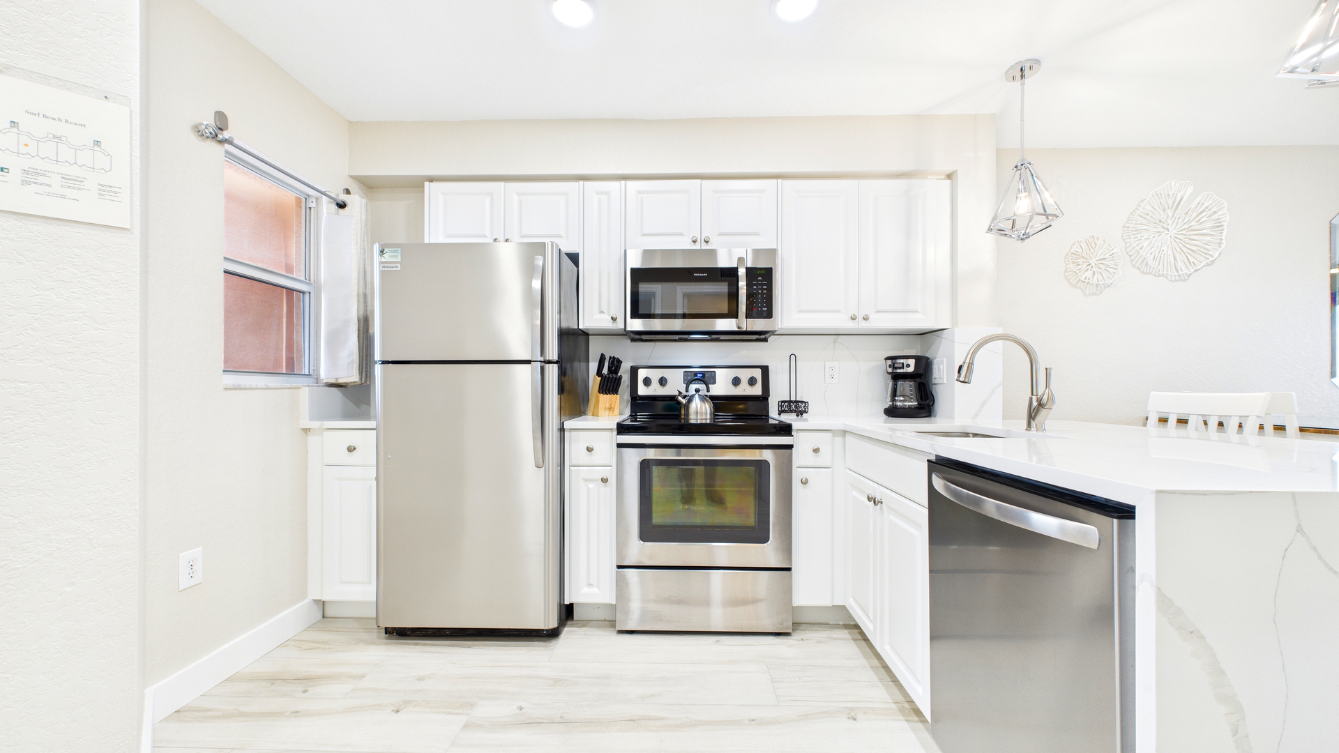 Surf Beach Room 505 Kitchen (2)