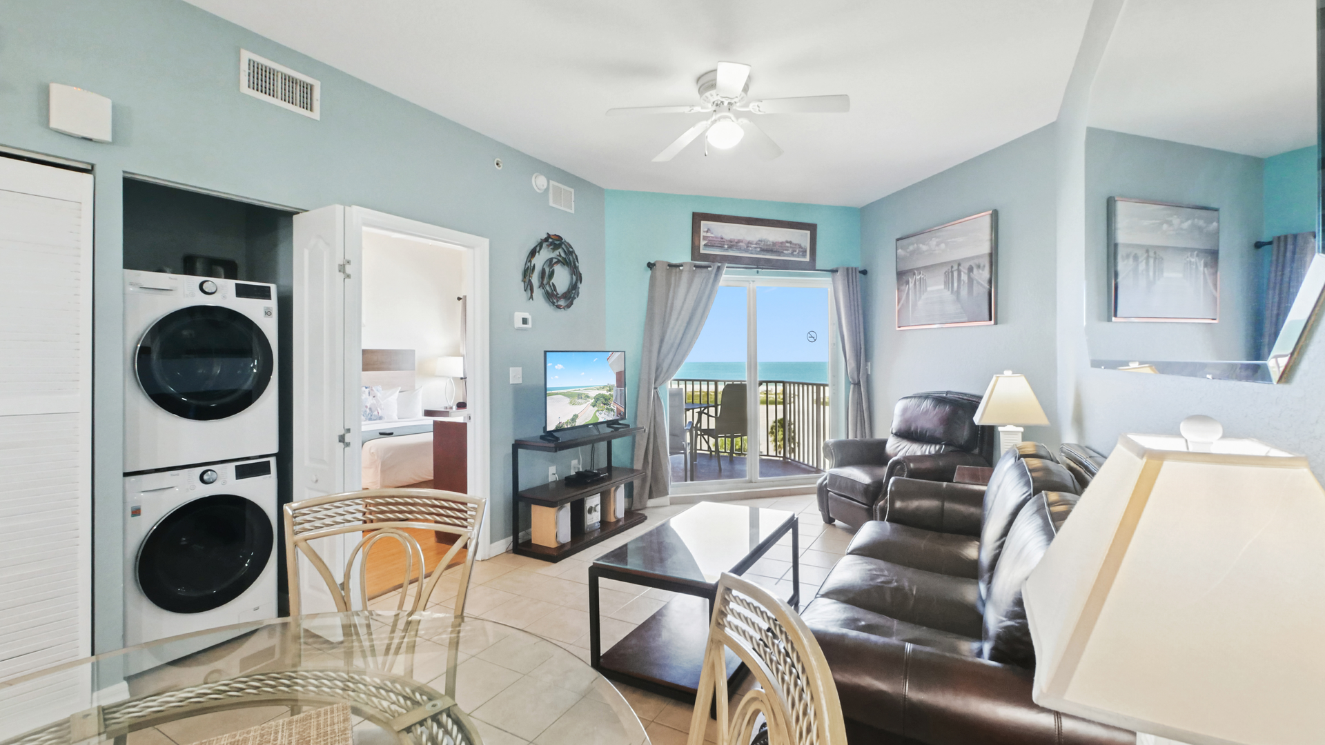 Surf Beach Room 602 Living Room and Washer and dryer
