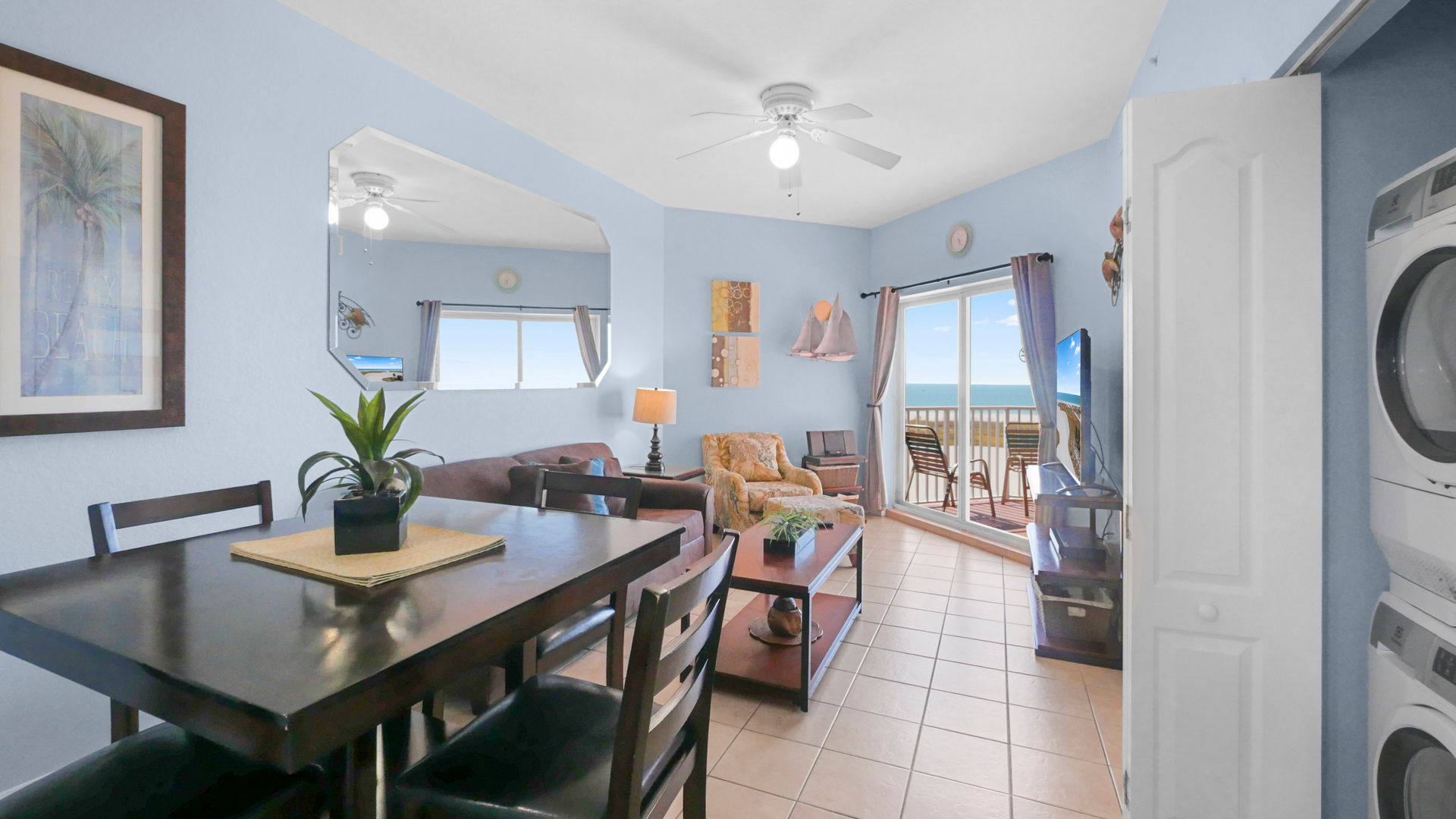 Surf Beach Room 603 Living Room (2)